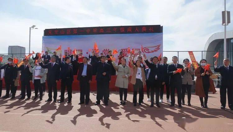 亿航智能盘中异动 早盘股价大跌5.10%